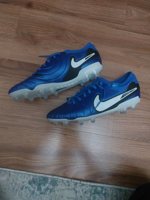 Футбольные бутсы 42 размер