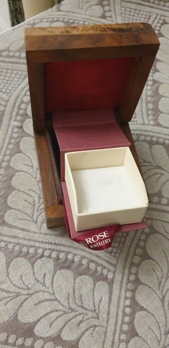 Продам шкатулку для сюрпризов.