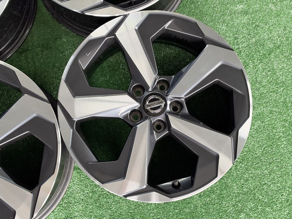 4бр. КАТО НОВИ 18” ОРИГИНАЛНИ Джанти 5х114.3 за -NISSAN/RENAULT/DACIA/Toyota/Honda- 7.5Jx18H2, ET45