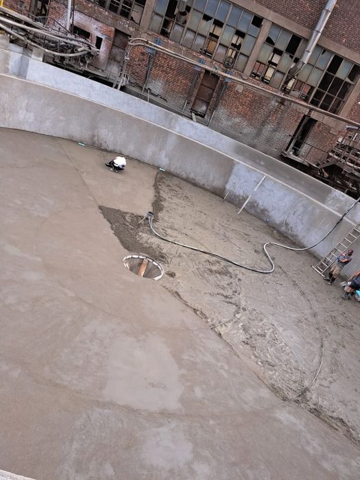 Машинно полагане на подови замазки