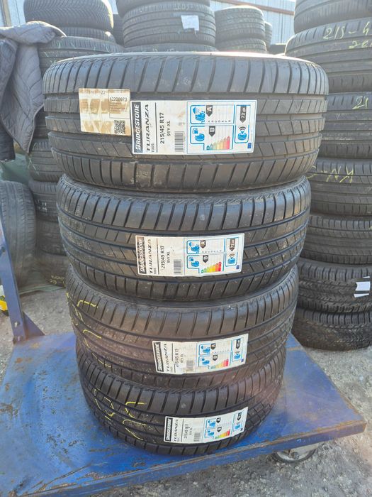 4 Anvelope de VARA - 215/45/17 - BRIDGESTONE - NOI - DOT 2018 !