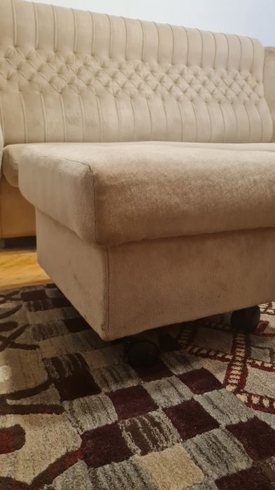 Холна гарнитура диван с два фотьойла и две табуретки