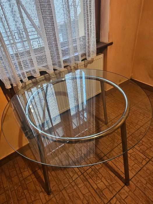 Vând masă de sufragerie IKEA