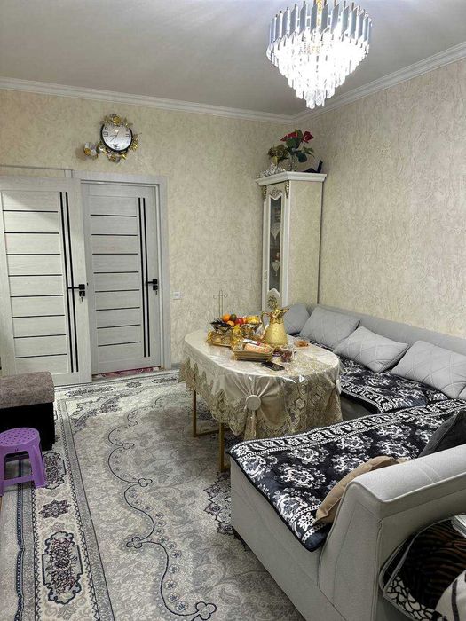 Продается квартира в Яшнабадском районе Авиасозлар-3. 2-х ком 1-этаж
