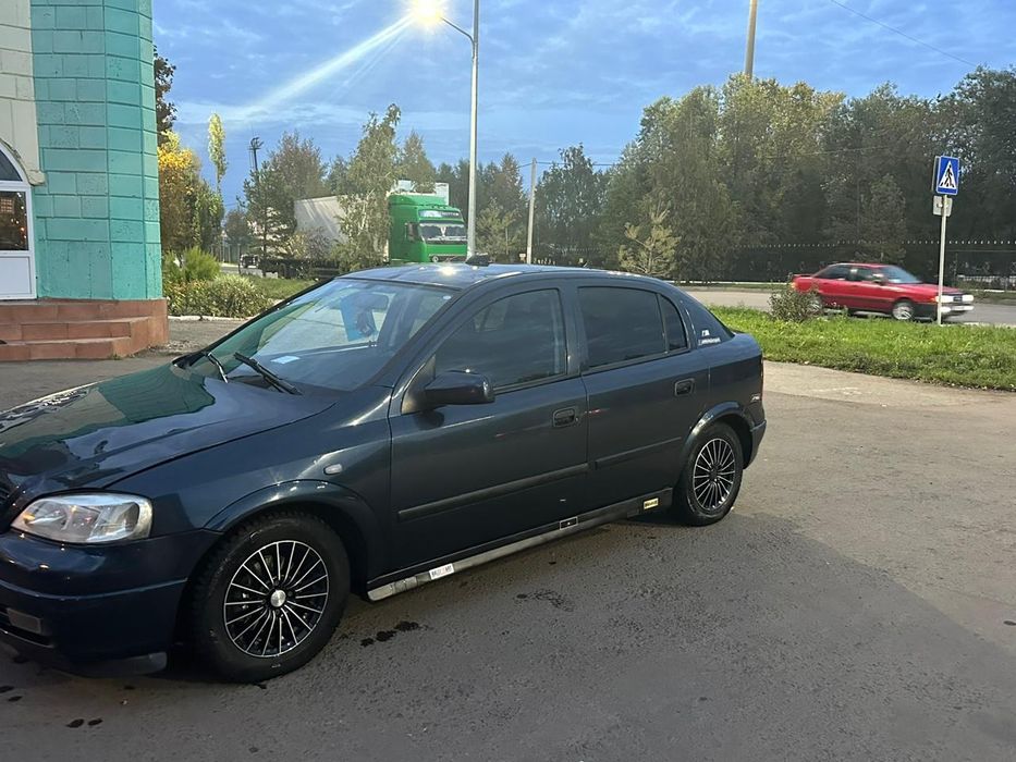 Продам срочно машину