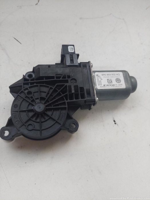 Motoras Macara Geam Dreapta Fata Skoda Fabia (Nj3) [ 2014 - > ] Oem 6R0959802Aq