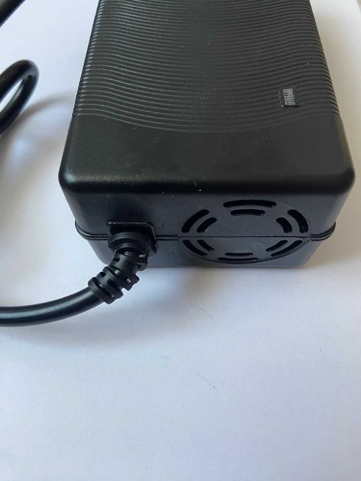 Incarcator 48v(54,6v 3a), biciclete trotinete electrice