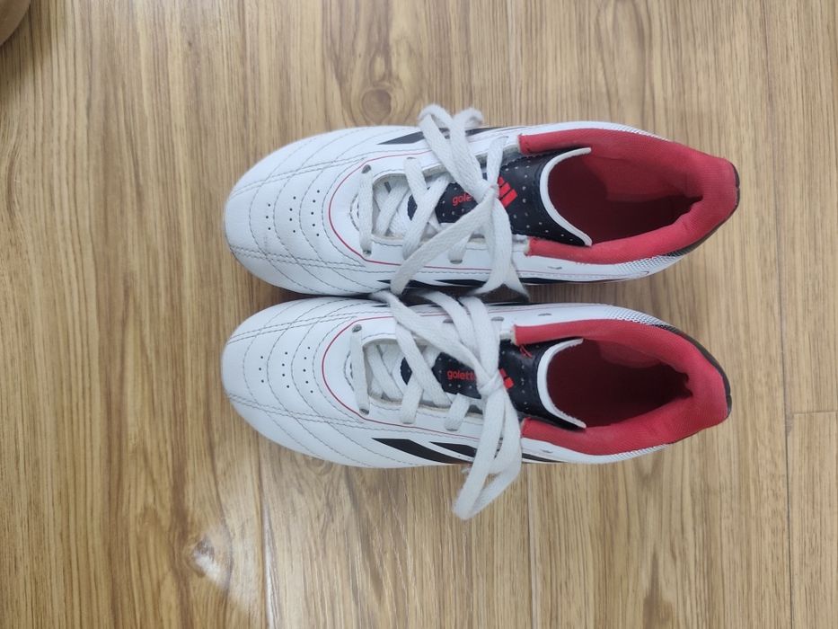 Ghete fotbal cu crampoane  Adidas copii m 31