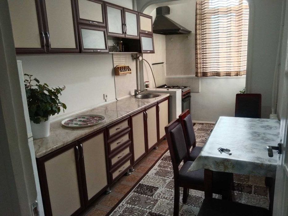 Sergeli TURON METRO bekatida 3 xonali uy ijaraga beriladi. (3/2/9)