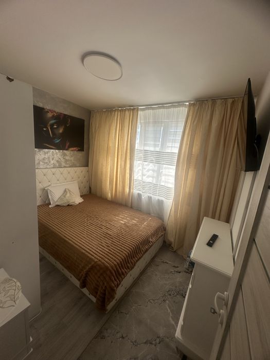 Proprietar vand apartament  micro 19