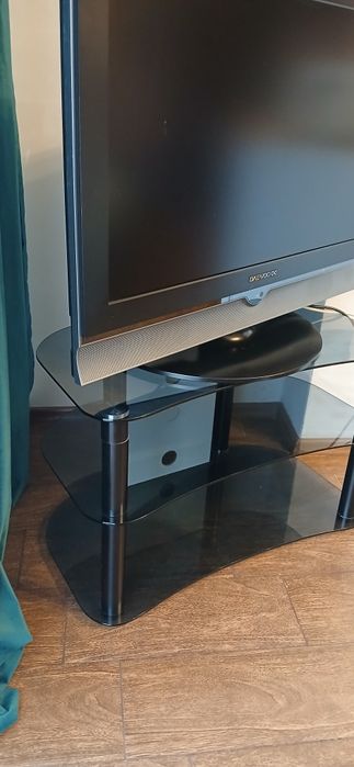 Продаю тумбу под телевизор