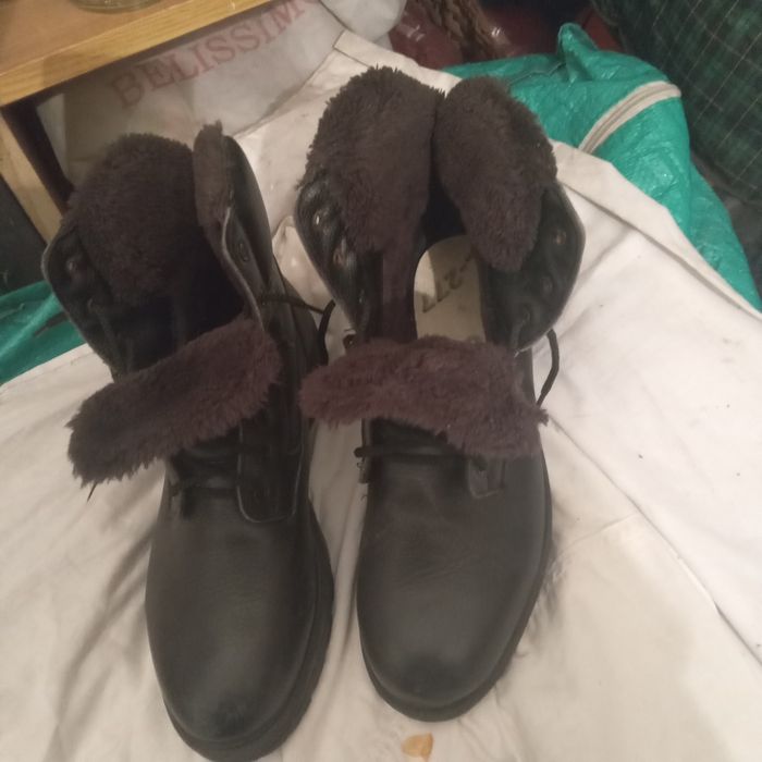 Продам Берцы зимние 5000т.Новые.