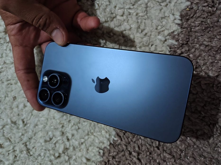 IPhone 15 pro max 256gb blue