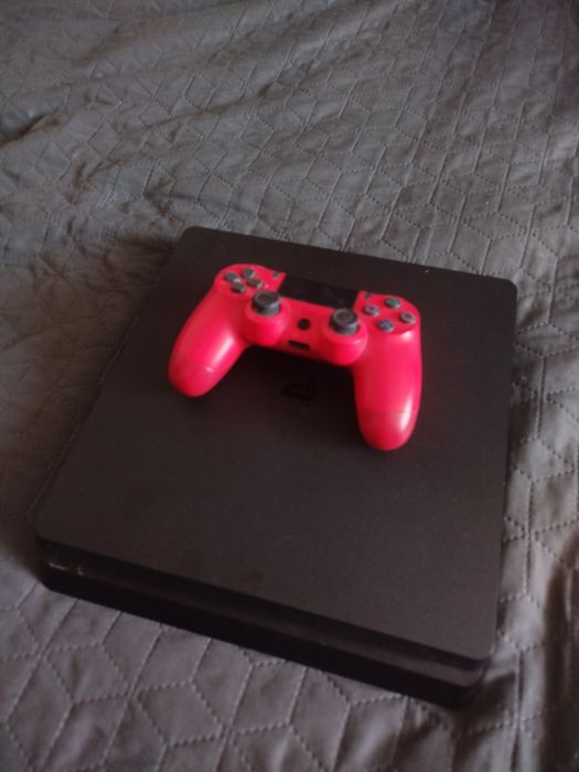 PS4 Slim + Controller || Citiți descrierea!