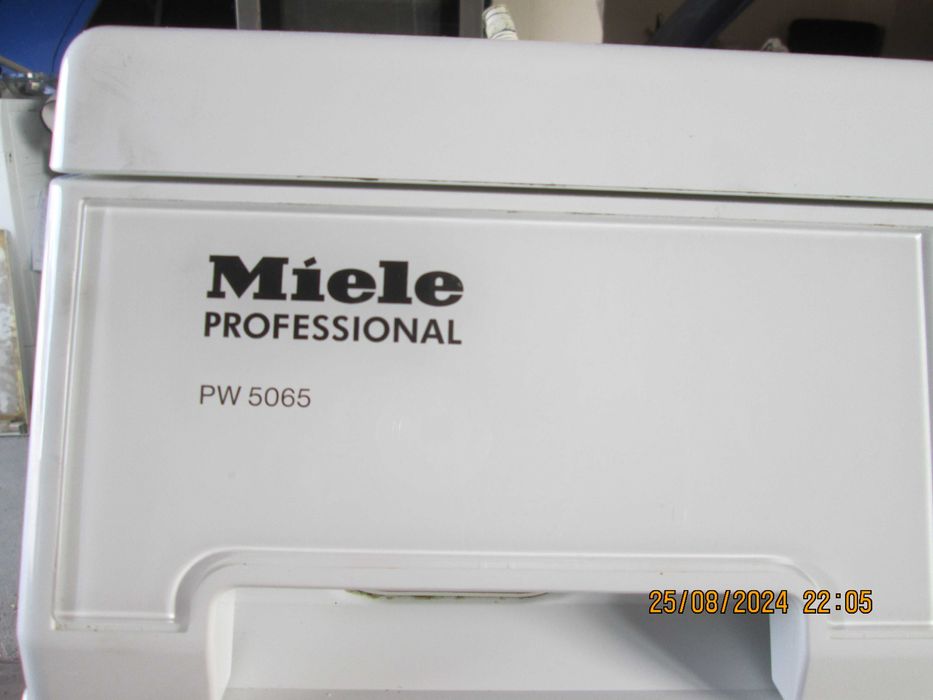 Професионална пералня Miele Pw5065