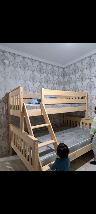Продам двухъярустную кровать