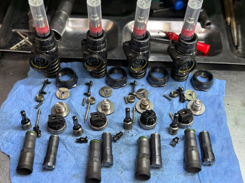 Оригинални дюзи  BOSCH 0414720210 / 07Z130073F