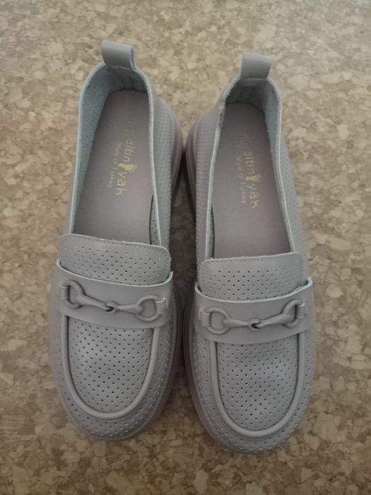 Новые женские туфли