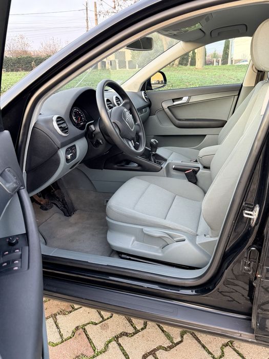 Audi•A3•Sporback•1.6 Tdi•105cp•2010 Euro5•Clima•incalzire scaune•pilot