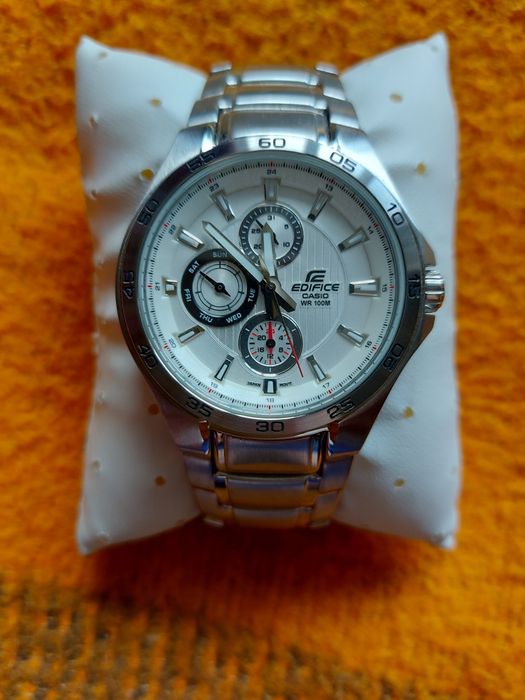 Vând ceas nou Casio Edifice EF-335D-7AV