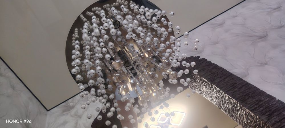 Продам люстру в хорошем состоянии