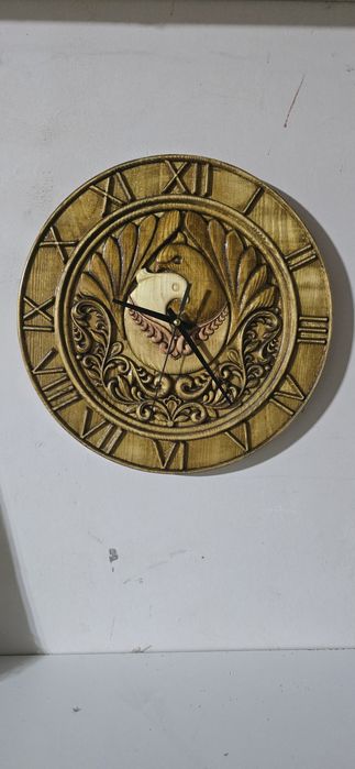 Дървени стинни часовници различни модели