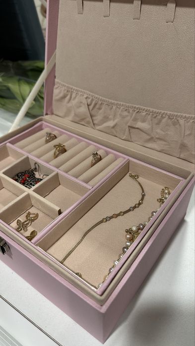 Шкатулки для украшений