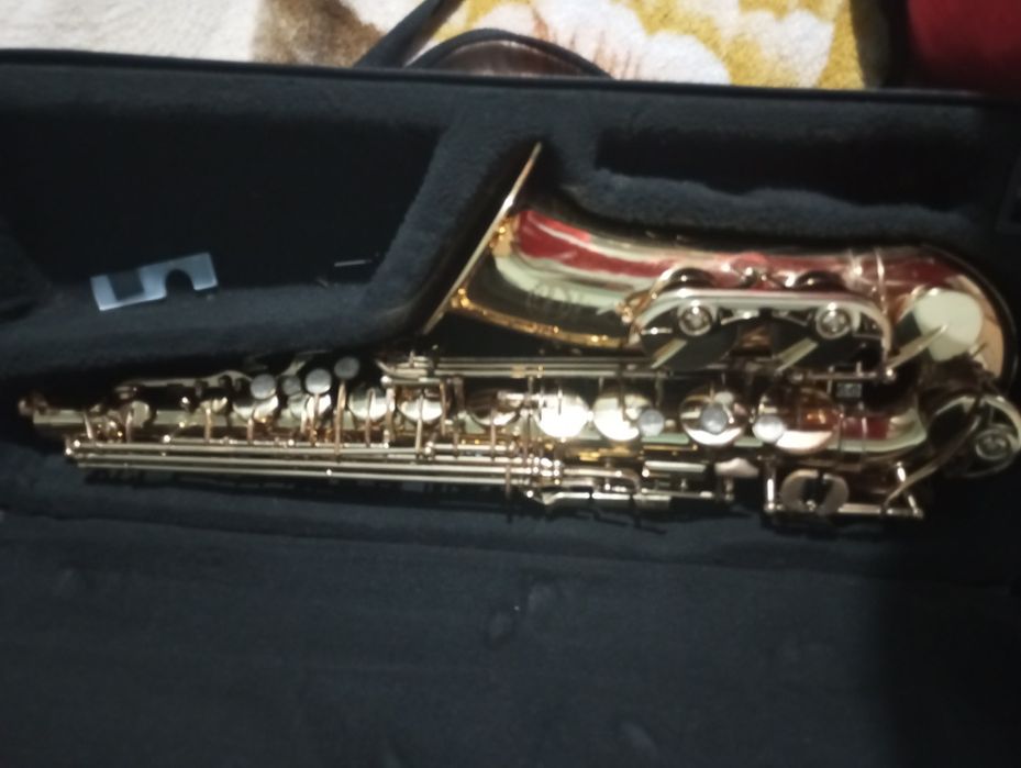 Vând saxofon alto Grassi