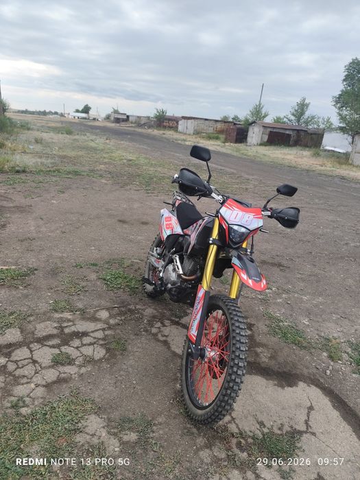 Продаю мотоцикл эндуро