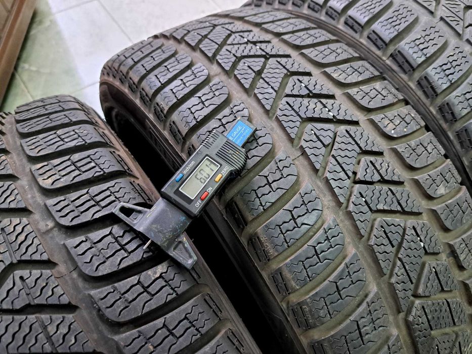 4 anvelope 205/40 R18 Pirelli
