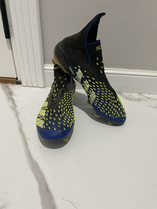 Бусты предатор адидас без шнурков