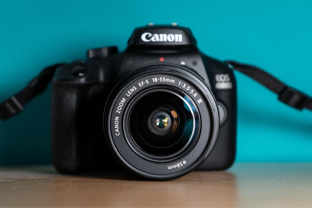 Canon EOS 4000D – DSLR