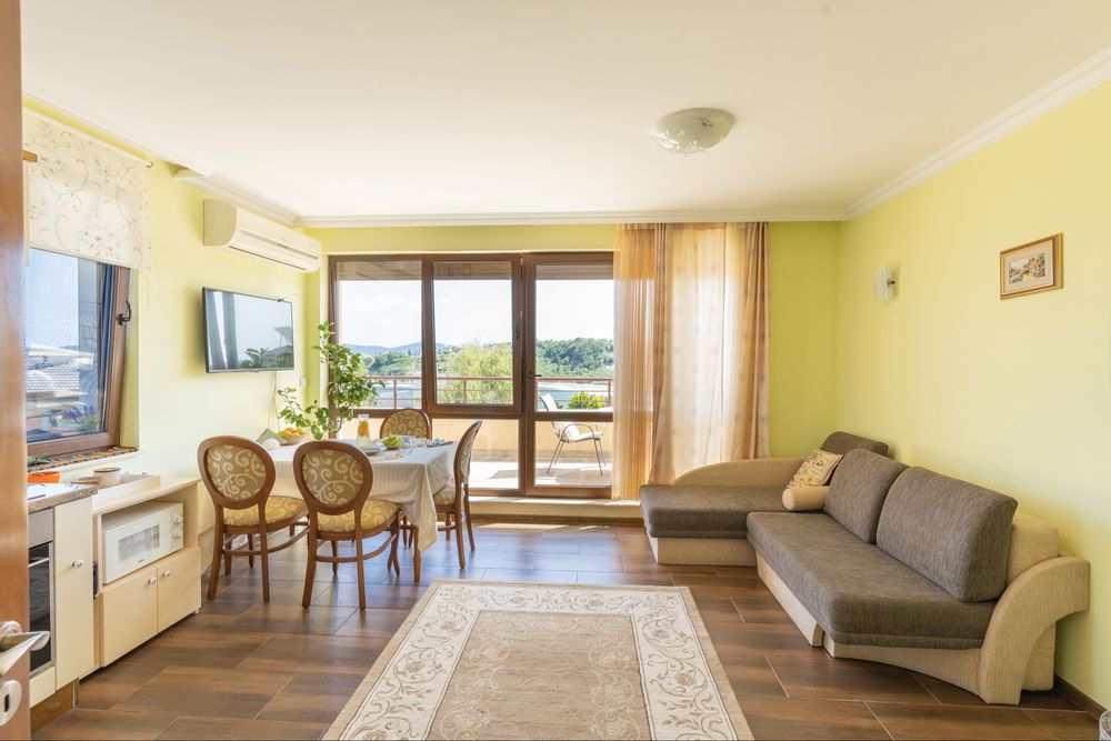 Дава се под наем Двустаен апартамент в Черноморец - 72 кв.м за 1785 € - Снимка #5