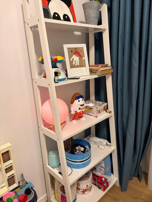 Vand biblioteca camera copilului culoare alb, din lemn