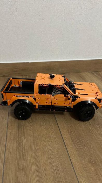 LEGO Technic Ford F-150 Raptor 42126 Original