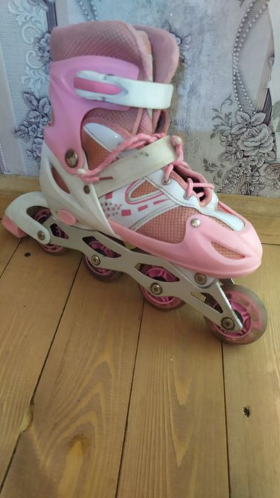 Продам ролики с полной защитой (размер 38–41)