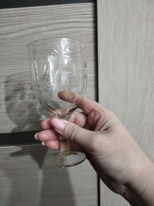 Продаю хрустальные стаканы
