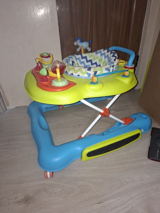 Бебешка проходилка  - люлка