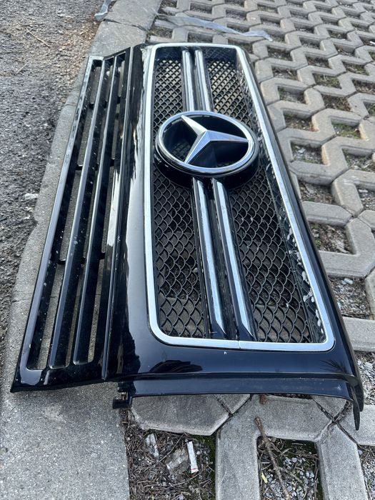 Решетка Mercedes G-class w463