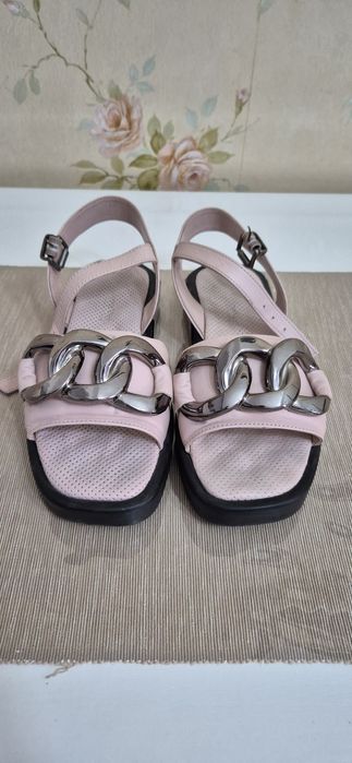 Sandale piele naturala marimea 36