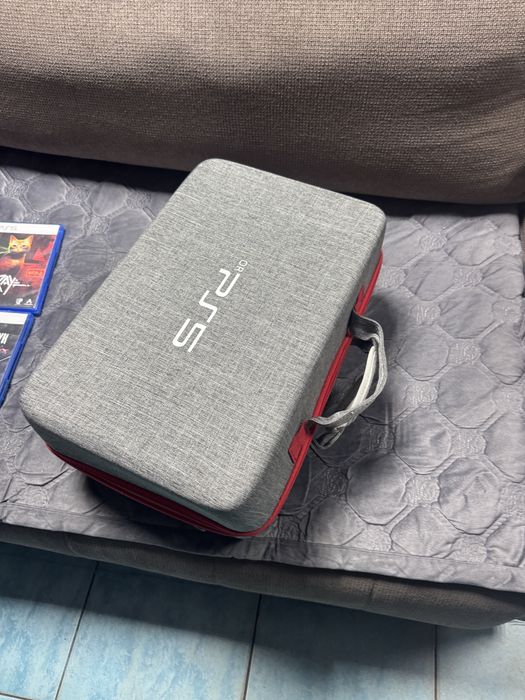 Продам Ps 5 с диками и играми. SSD 1 trb.