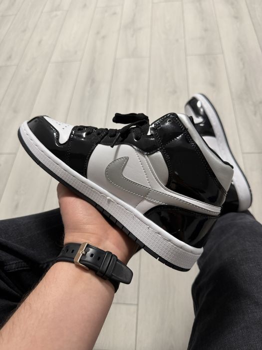 Adidasi Barbati Nike Jordan Mid Negru & Alb!