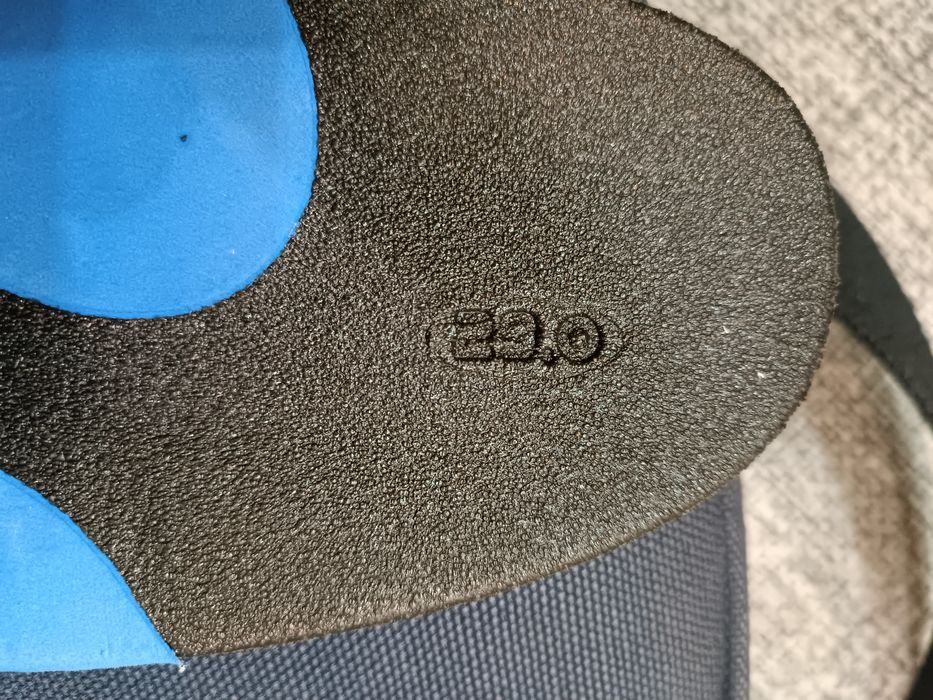 Продам горнолыжные ботинки 44. 45 размера