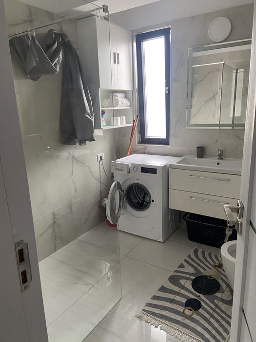 Inchiriez  regim hotelier apartament 2  camere  bloc nou 100 mp