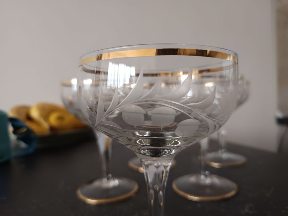 Изящни гравирани кристални чаши за шампанско & сет за вино