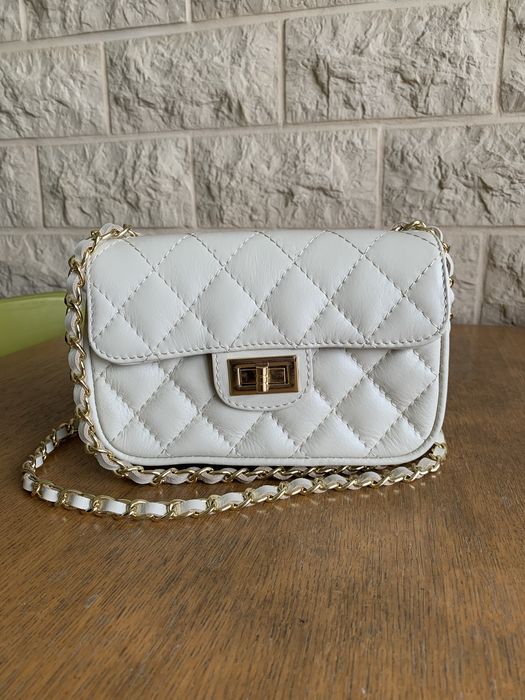 Чисто нова чанта естествена кожа