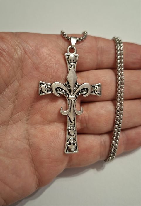 Cruce stil gotic