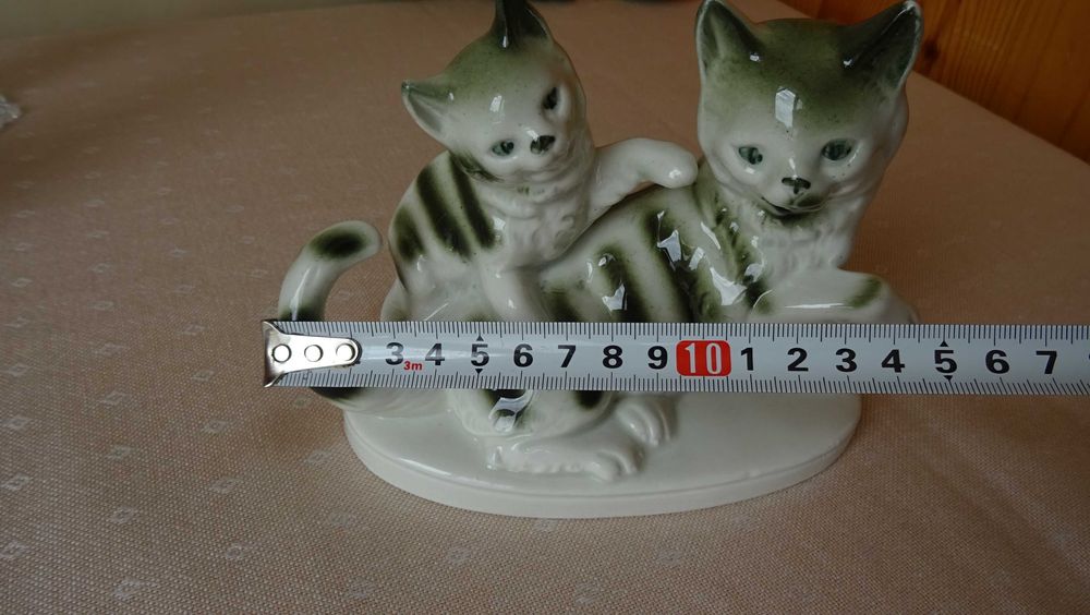 Винтидж порцеланова статуетка  котета *Gräfenthal Carl Scheidig*