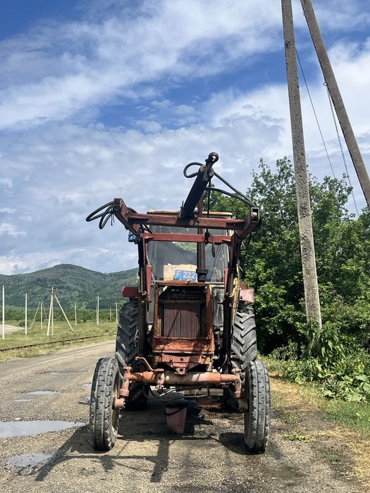 Прадам троктор срочно