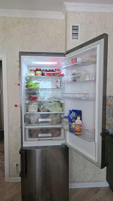 Холодильник LG Invertor